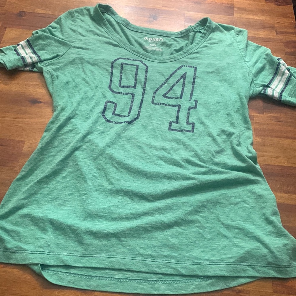 Old navy 94 green shirt 8$